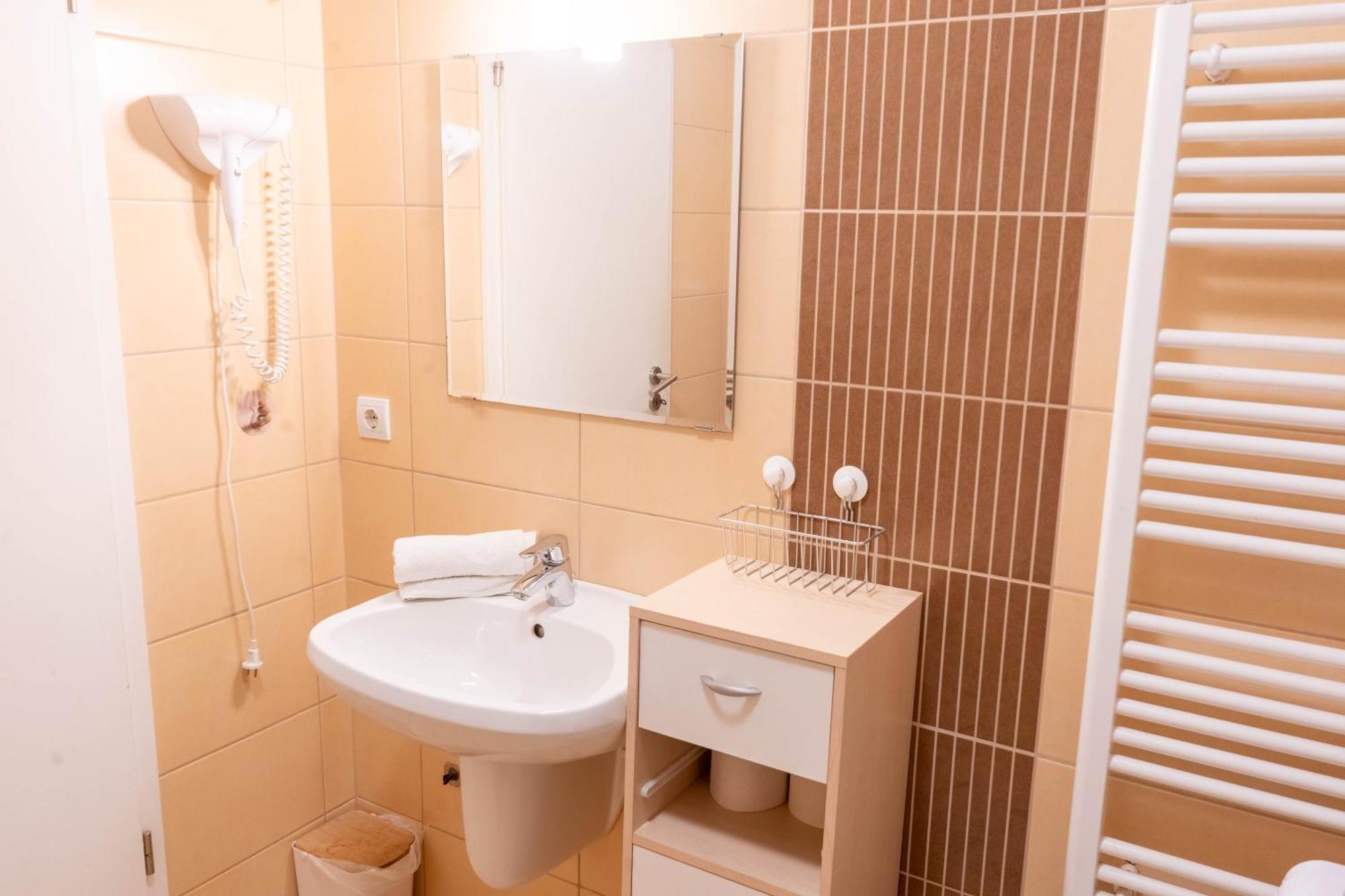Cac Wellness Apartment Siófok Exteriör bild
